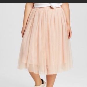 Pink tulle midi skirt